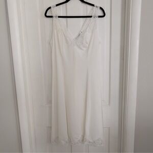 Vintage Lady Lynne Womens Full Slip Dress SIZE‎ 40 Fairy Feminine Lingerie White
